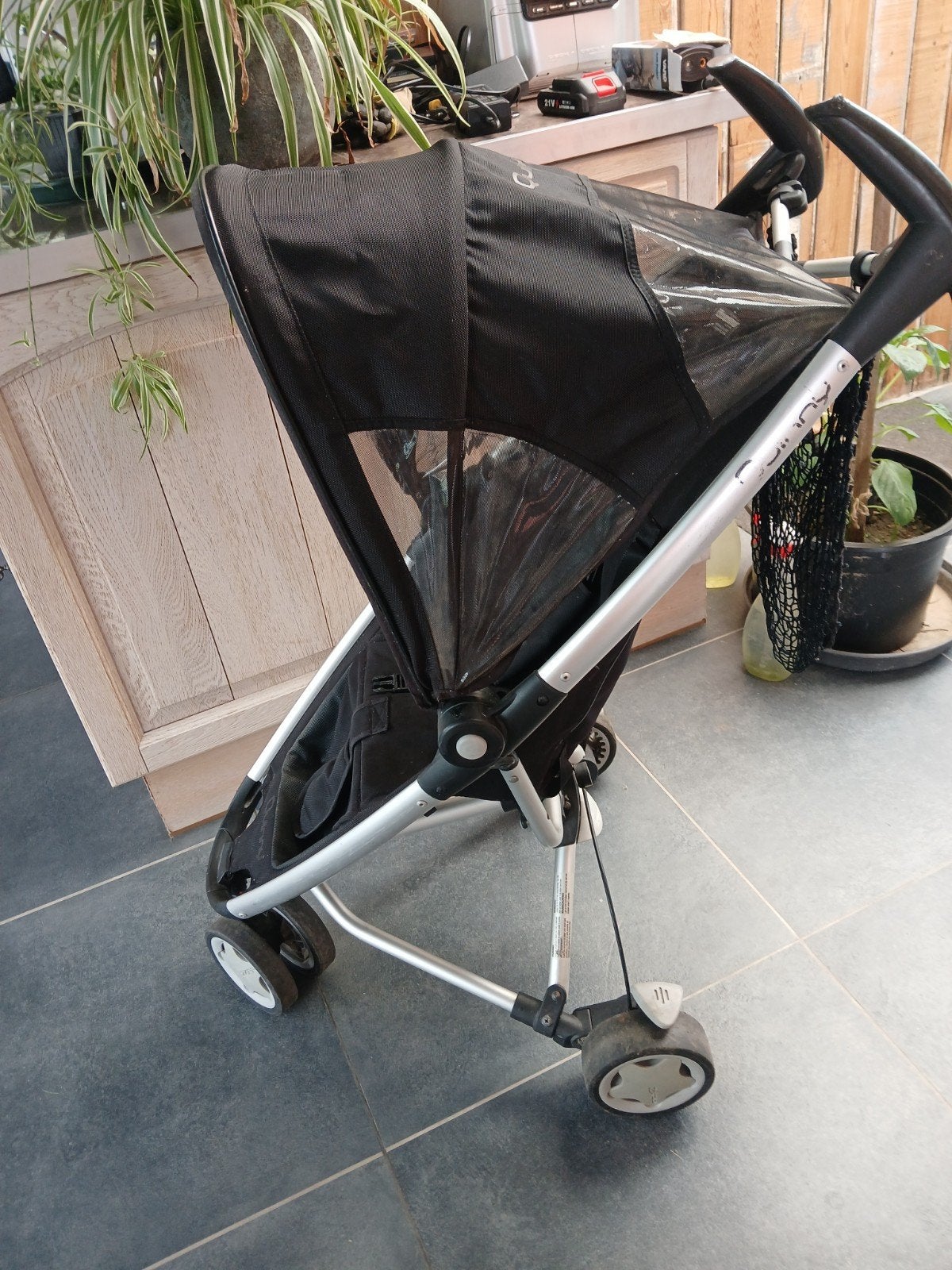Buggy  met allu fraem en zwarte bekeding, Ophalen