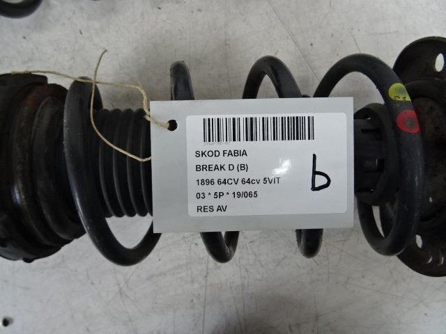 RESSORT DE SUSPENSION AVANT Skoda Fabia (6Y5), Utilisé, Info@skoda-auto.de, Skoda, Max-Planck-Straße  3-5
64331  Weiterstadt, DE