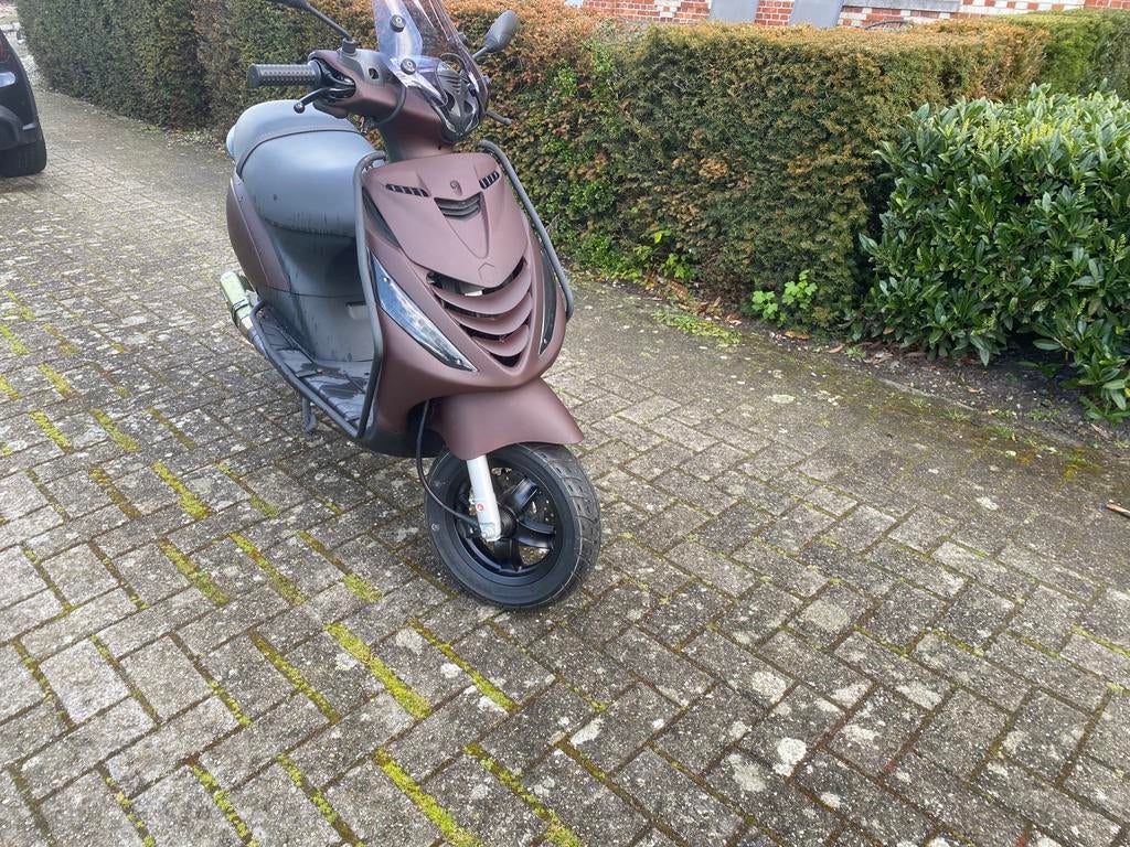 Zip 2023, Fietsen en Brommers, Ophalen, Zip, Klasse A (25 km/u), Zo goed als nieuw