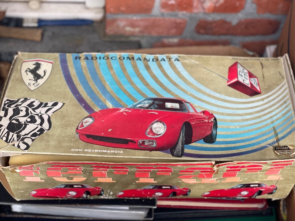 Vintage speelgoed ferrari jaren 70 in doos, Verzamelen, Ophalen