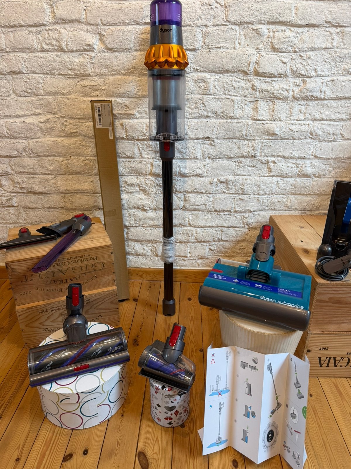 Dyson V15 Submarine celui qui Aspire & Lave fulls accessoire, Electroménager, Fonction serpillière, Enlèvement ou Envoi, Réservoir