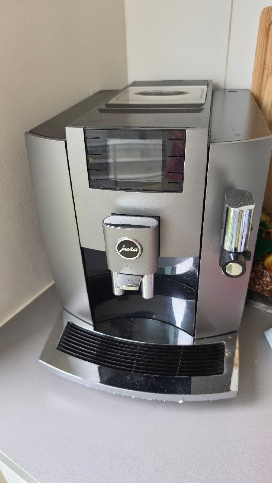jura e8 volautomatische koffie aparaat, Réservoir d'eau amovible, Café moulu, Utilisé, 4 à 10 tasses