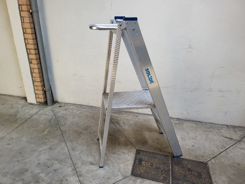 Solide schilderstrap 3 treden inclusief bordes, Nieuw, Ophalen of Verzenden, Ladder, Opvouwbaar of Inschuifbaar