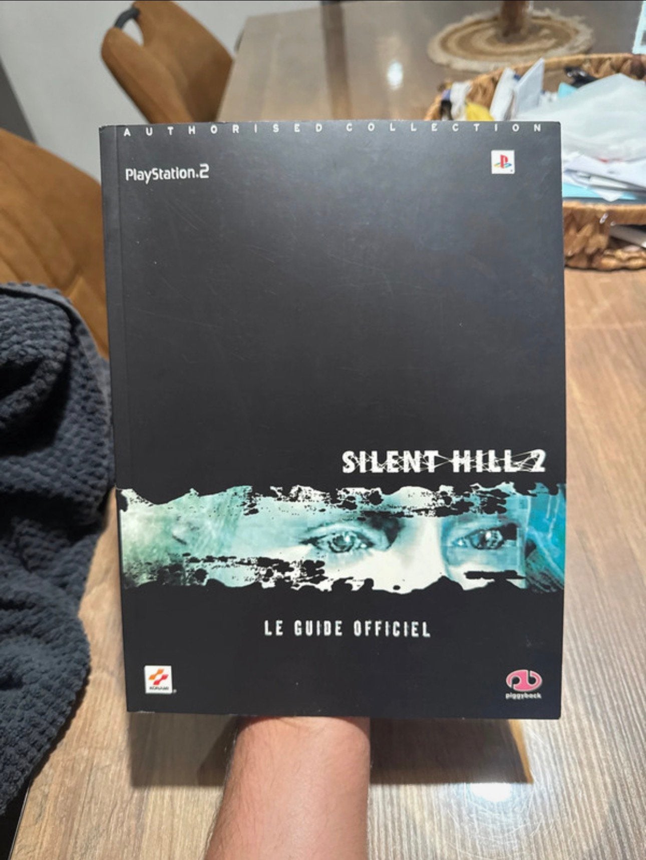 Silent hill 2 guiwe, Ophalen of Verzenden, Zo goed als nieuw