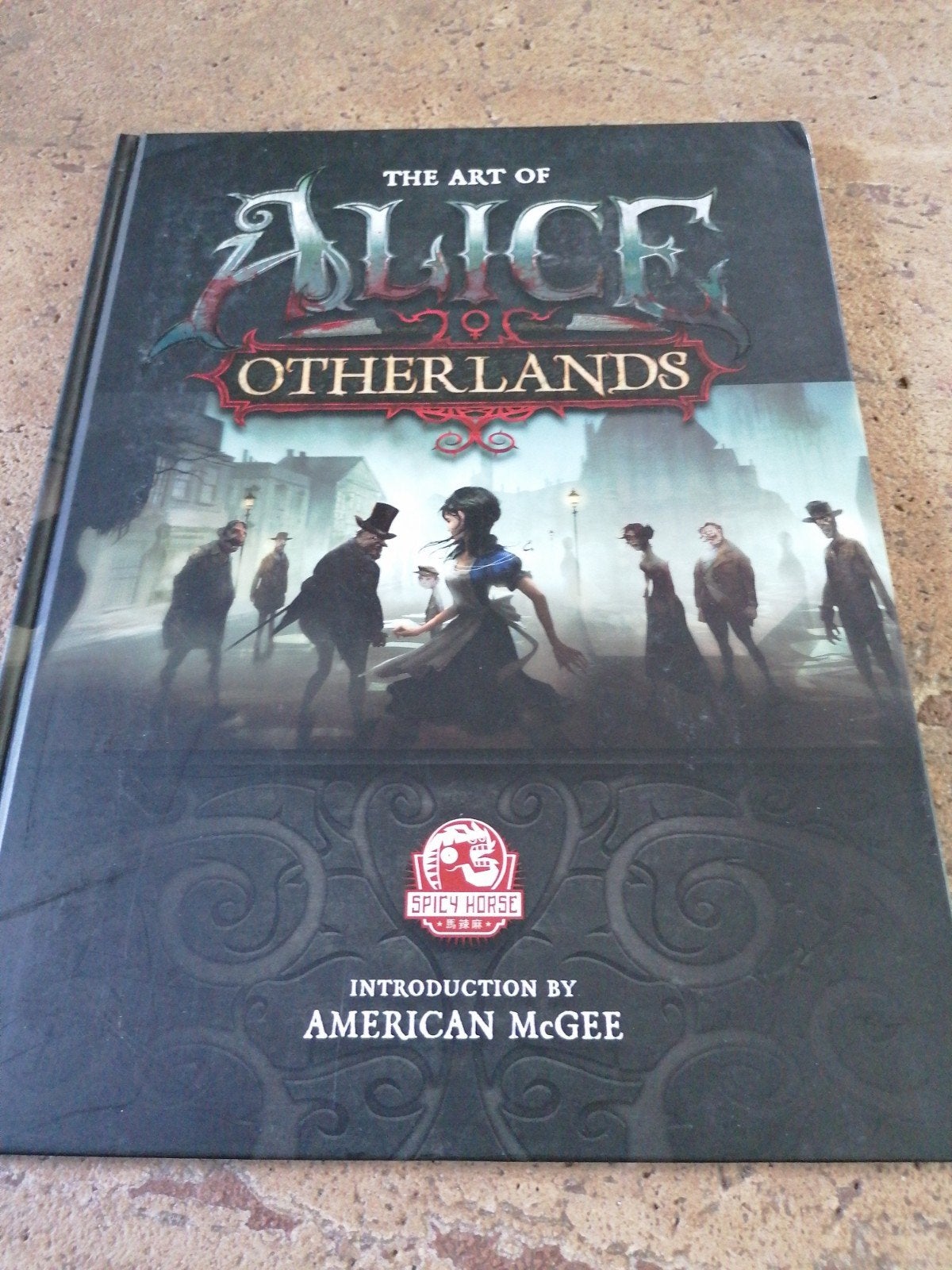 Boek The art of Alice Otherlands, Collections, Cinéma & Télévision, Enlèvement ou Envoi