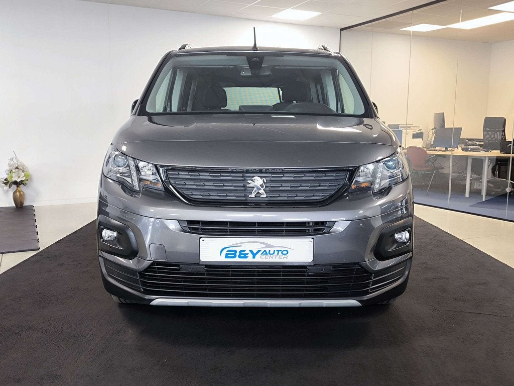 Peugeot Rifter 130 GT Line / Panodak / Camera / Trekhaak, Auto's, Peugeot, 116 g/km, Stof, Gebruikt, 4 cilinders