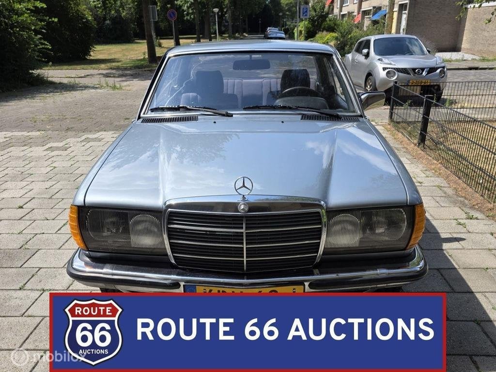 Mercedes-Benz 230 CE | 1983 | Route 66 Auctions, Auto's, Zwart, Mercedes-Benz, Bedrijf, Handgeschakeld