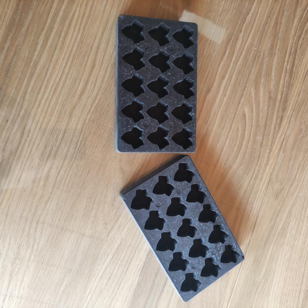 Vormen chocolade, pralines (2 stuks), Zakelijke goederen, Horeca | Food, Ophalen of Verzenden
