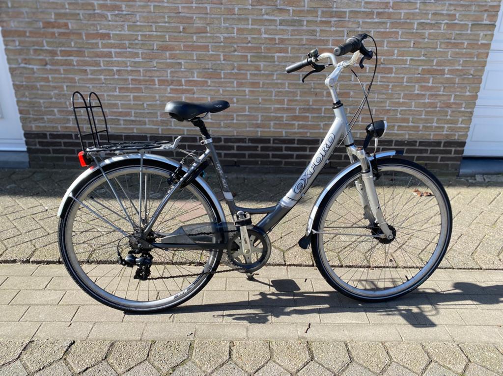 Damesfiets oxford met versnellingen en voorvering, Ophalen, Zo goed als nieuw, Versnellingen