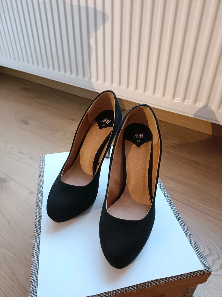 Escarpins noirs à talon aiguille H&M – 36, Pumps, Zwart, Ophalen of Verzenden, Zo goed als nieuw