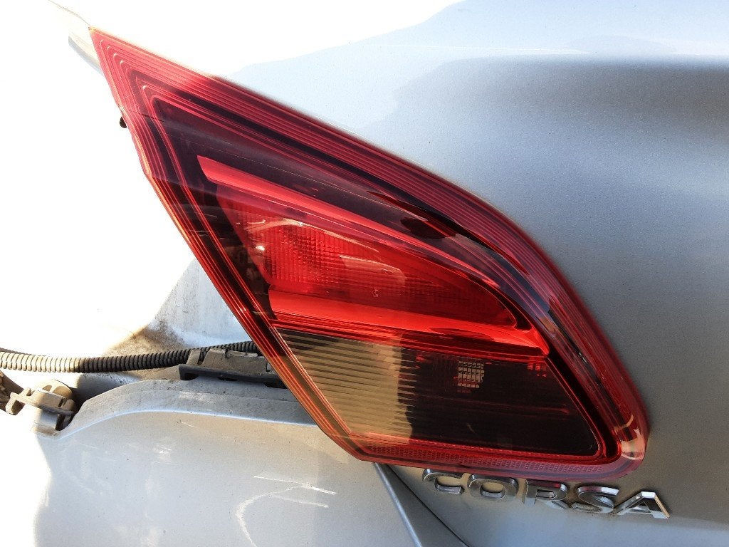 PANNEAU ARRIÈRE GAUCHE AVEC LAMPE Opel Corsa E (01-2014/-), Utilisé, Opel