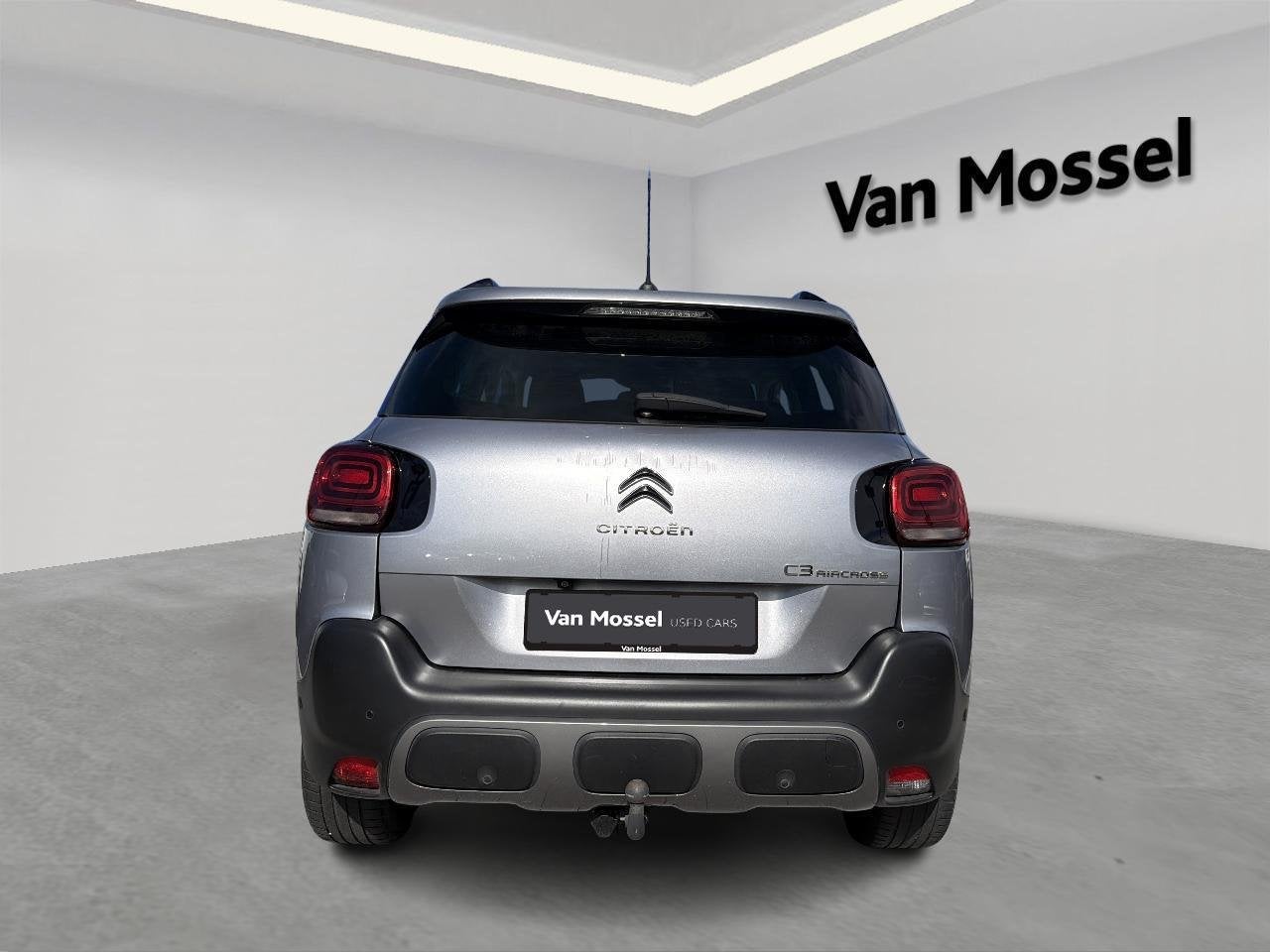 Citroën C3 Aircross 1.2 PureTech 130 S&S EAT6 Shine, 5 zetels, 3 cilinders, 131 pk, Zilver of Grijs