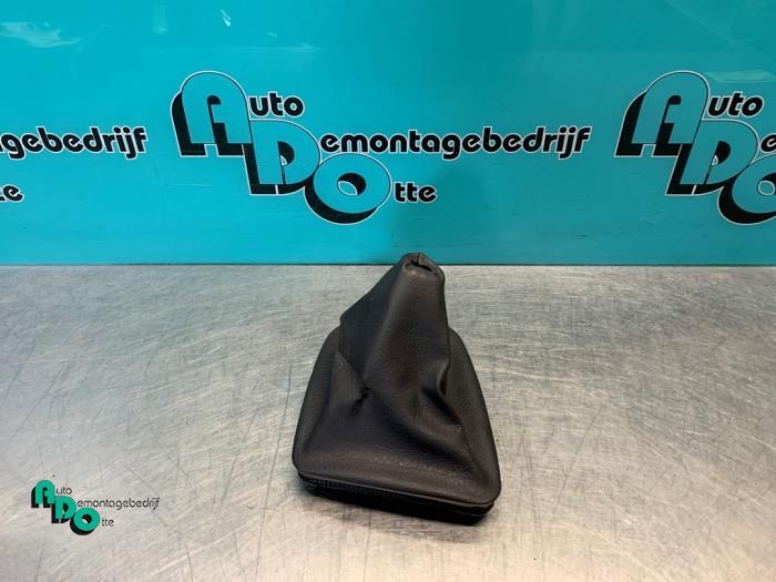 Enveloppe levier de vitesse d'un BMW 3-Serie (3-Serie 98-), -, 3 mois de garantie, Utilisé, -