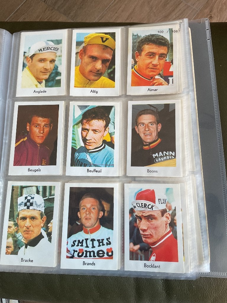 Kaft met prentjes wielrenners, 1960 tot 1980, Gebruikt, Ophalen of Verzenden, Prent