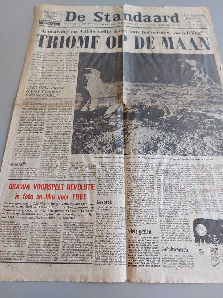 Oud stuk krant maanwandeling 1969, Ophalen, Krant