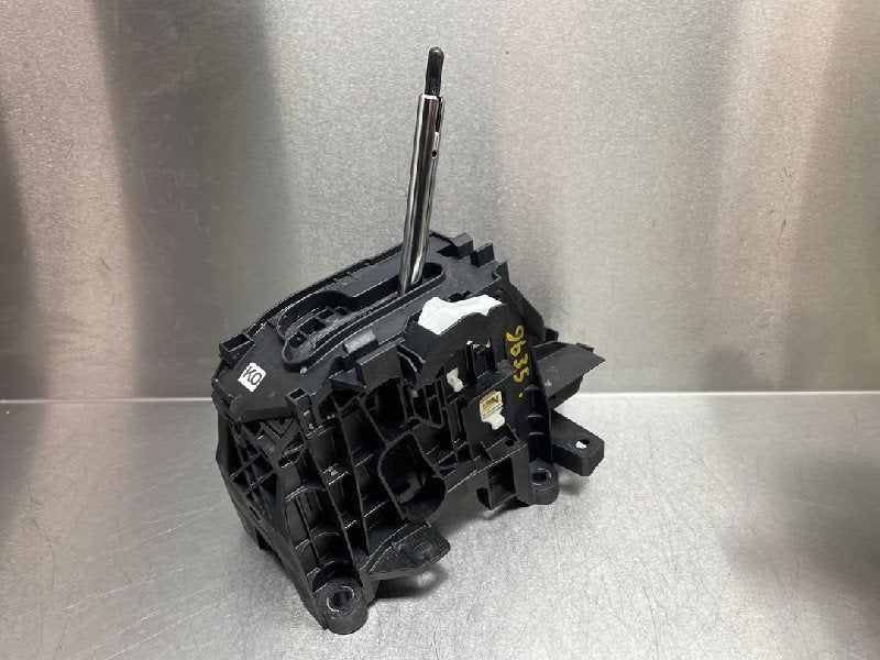 SELECTEUR DE VITESSES AUTOMATIQUES Toyota (|75G588|), Utilisé, Toyota