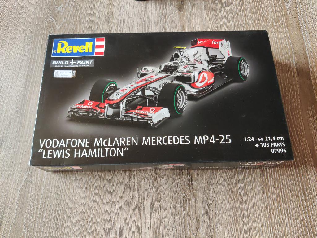 Revell - McLaren Mercedes MP4-25 „Lewis Hamilton” - 07096, Hobby en Vrije tijd, Auto, Revell, Groter dan 1:32, Nieuw