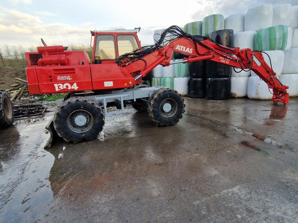 Atlas bandenkraan 1302, Zakelijke goederen, Machines en Bouw | Kranen en Graafmachines, Ophalen, Kraan