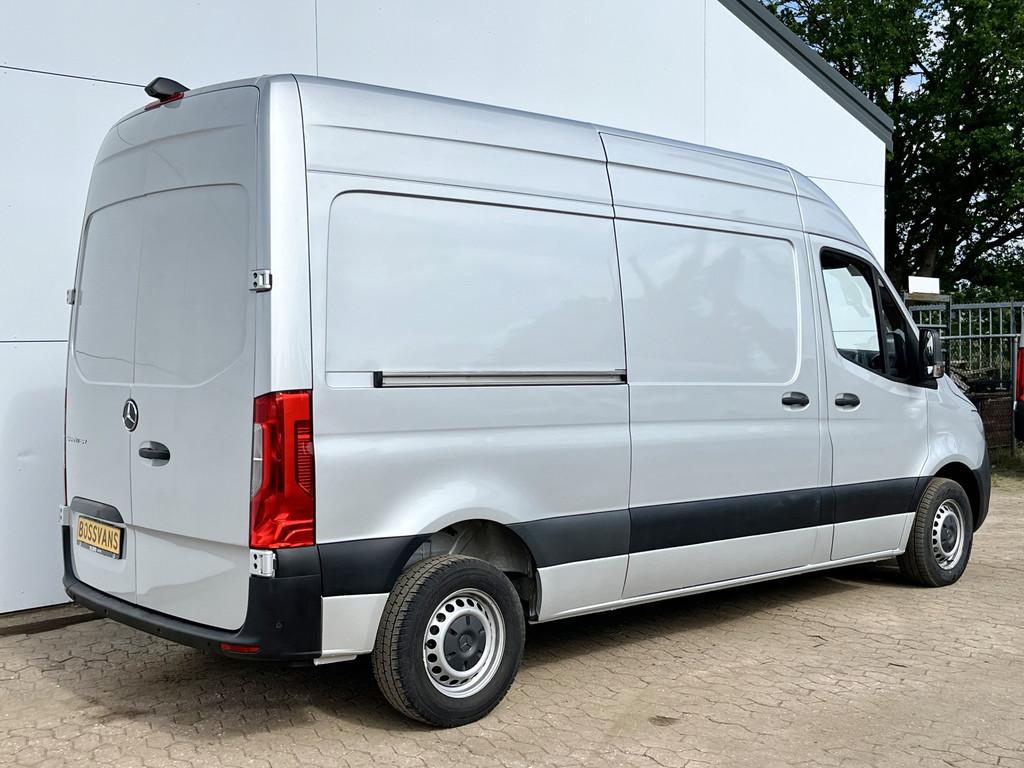 Mercedes-Benz Sprinter 215 1.9 CDI L2H2 Automaat L2H2 Climat, Auto's, Stof, Gebruikt, 4 cilinders, Mercedes-Benz