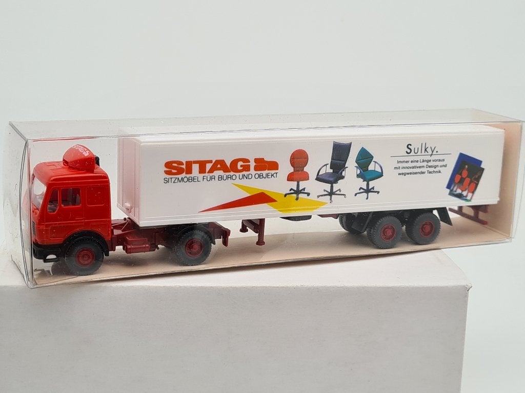 Mercedes 1626 truck - Sitag Meubels - Wiking 1/87, Verzenden, Zo goed als nieuw, Bus of Vrachtwagen, Wiking