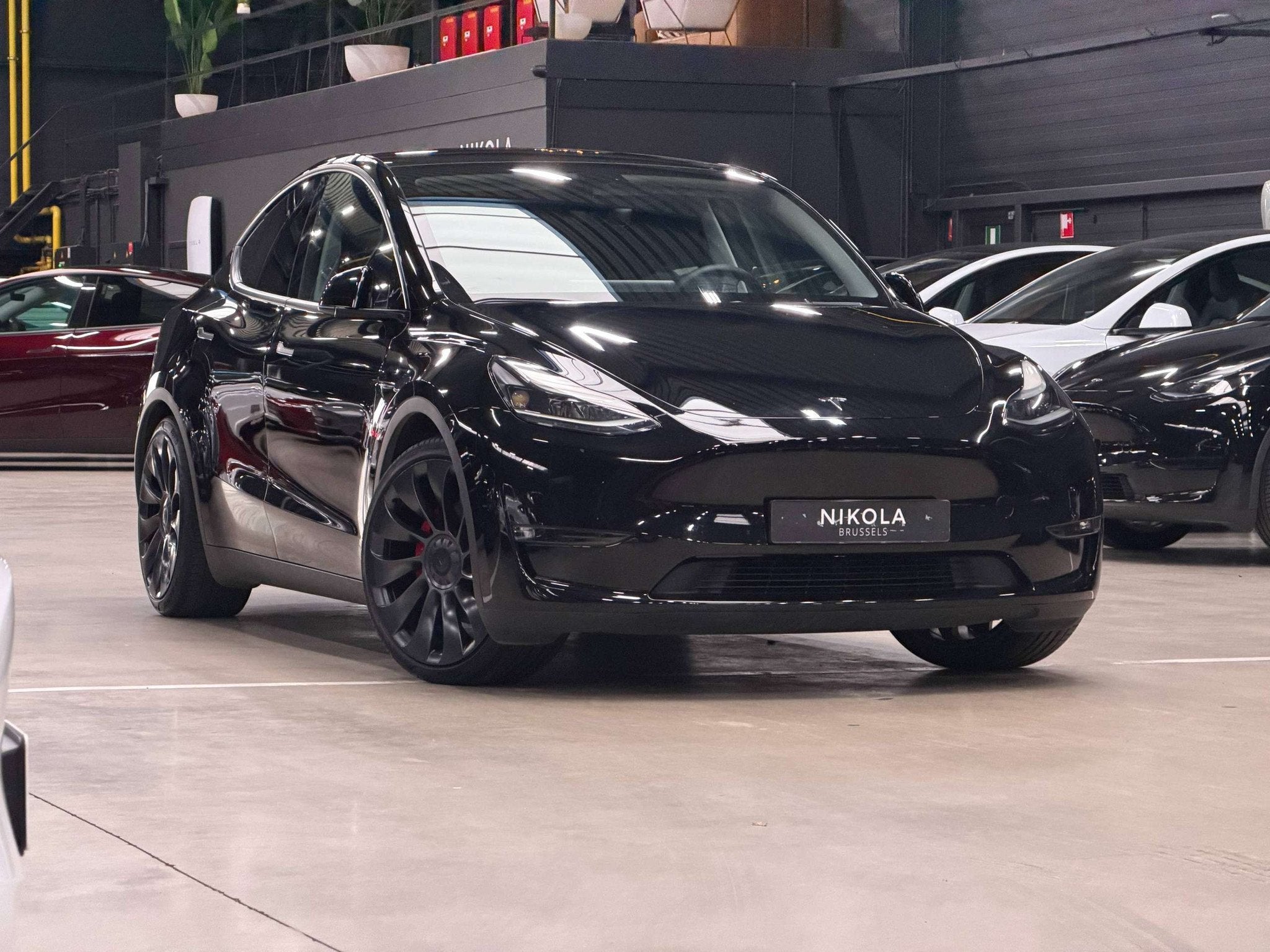 Tesla Model Y PERFORMANCE - RED BRAKES - AUTOPILOT ACTIVE -, Autos, Cuir, Cruise Control, Noir, 5 portes