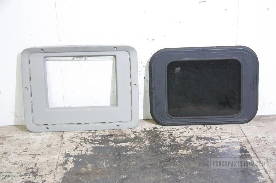 Volvo Body & Chassis Parts Dakluik Volvo FH, Enlèvement, Utilisé