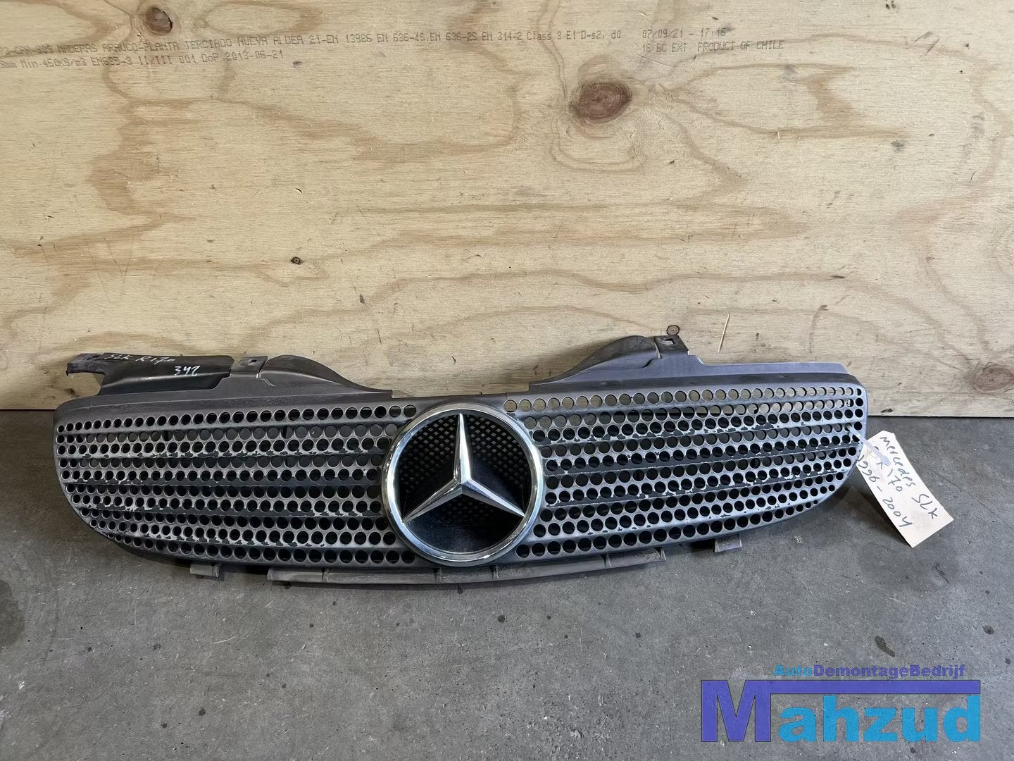 MERCEDES SLK R170 Grille 1996-2004, Gebruikt, Mercedes-Benz AG, Mercedes-Benz, Mercedesstrasse 120
70372  Stuttgart, DE