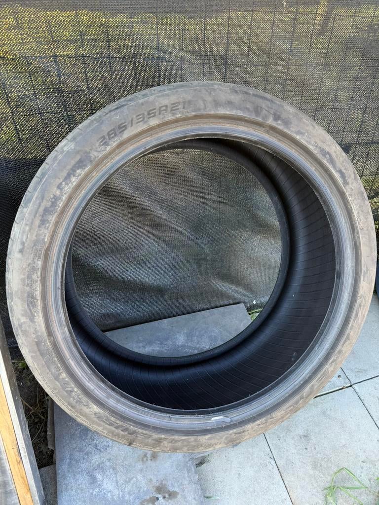 1 Falken 285 35 r21 band in goede staat, Ophalen, Zo goed als nieuw