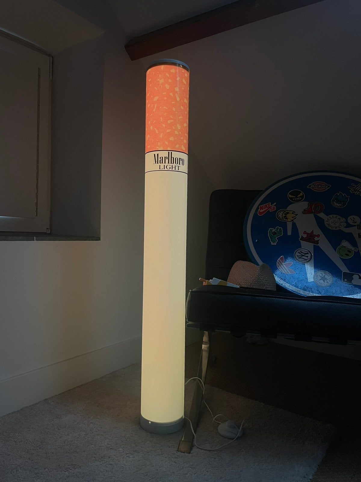 Marlboro Light lamp, Enlèvement ou Envoi, Neuf, Mancave, cadeau, uniek, 100 à 150 cm