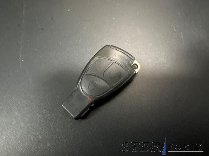 Clé d'un Mercedes SLK, Autos : Pièces & Accessoires, 3 mois de garantie, Utilisé, -, -