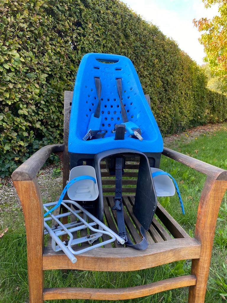 Fietsstoeltje Thule Yepp met driepuntsslot - tot 22 kg blauw, Fietsen en Brommers, Achterzitje, Ophalen, 15 t/m 25 kg, Gebruikt
