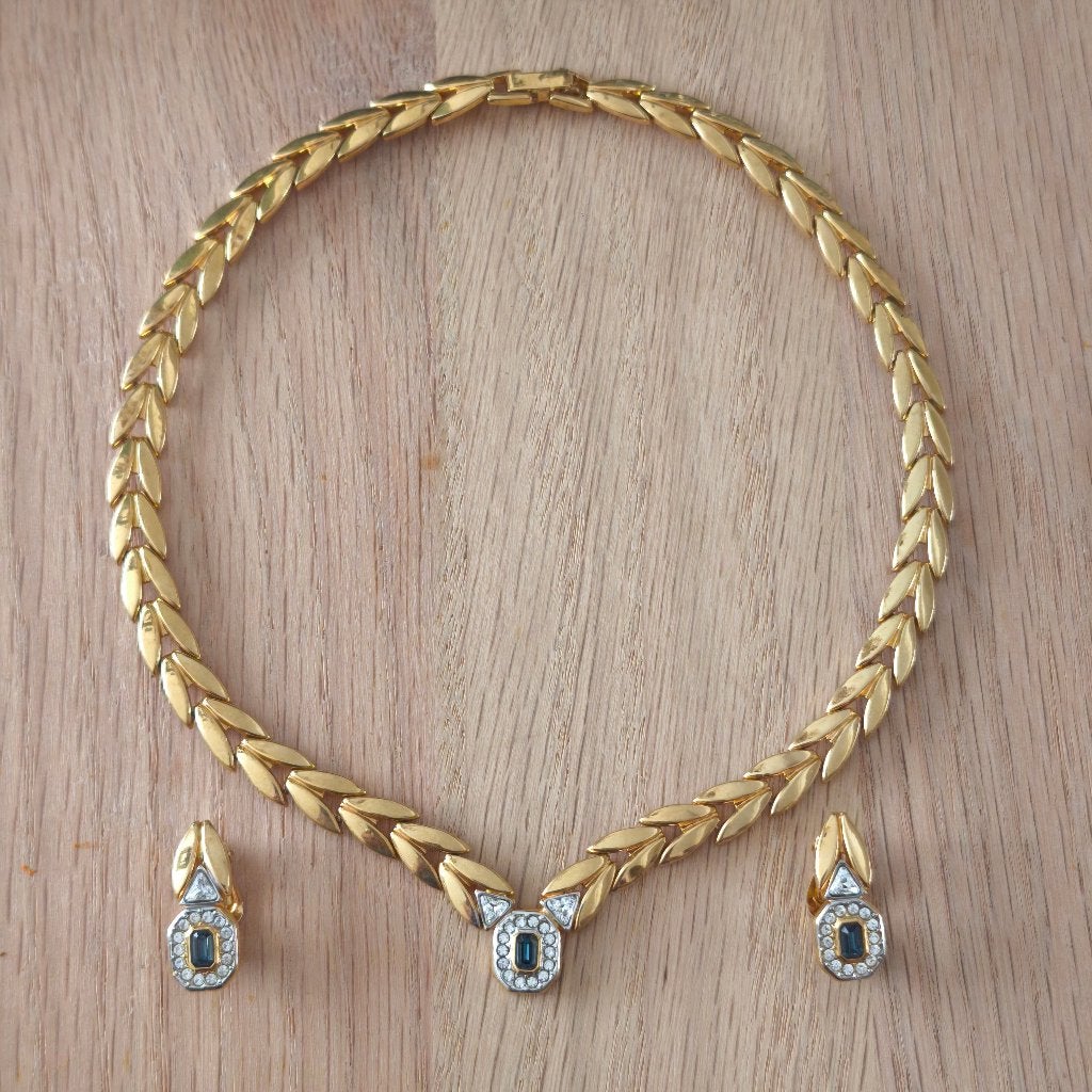 Vintage Sieraden set Ketting + Clip-on Oorbellen Goudkleurig, Ophalen of Verzenden, Zo goed als nieuw, Met edelsteen, Goud