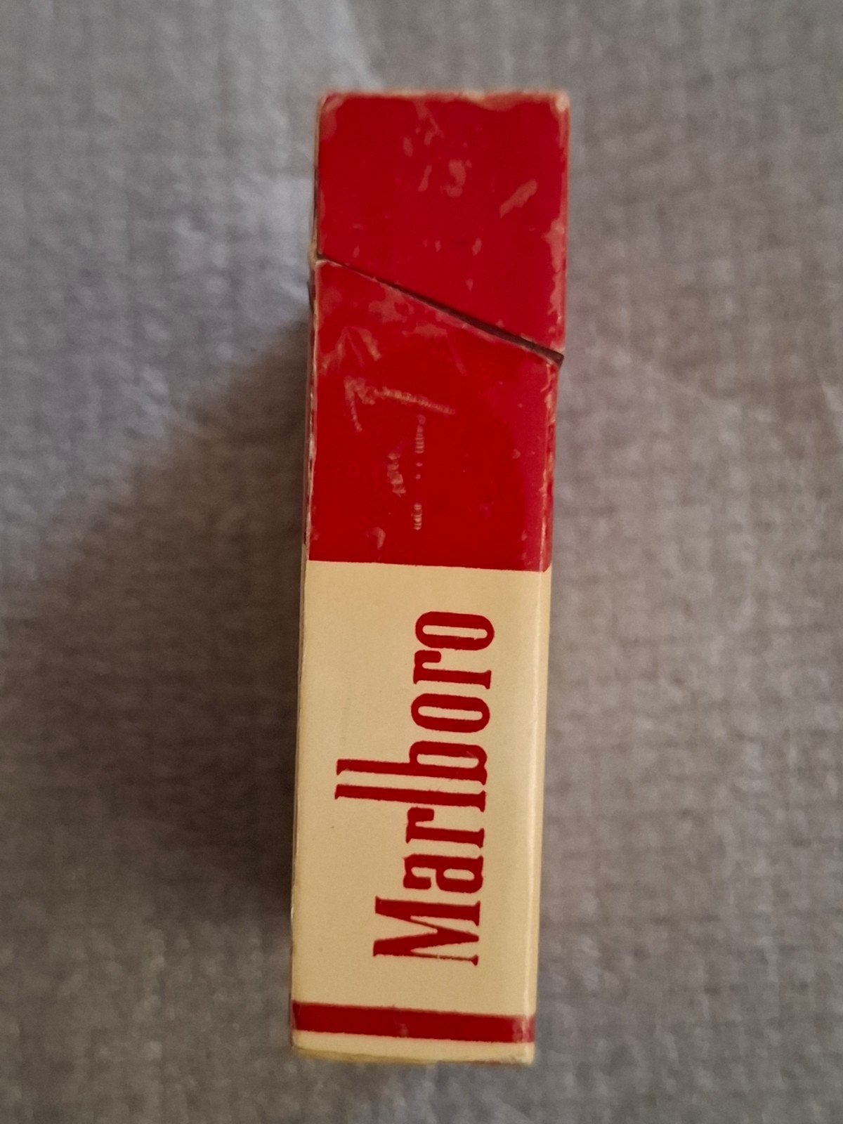 Aansteker Marlboro reclame-aansteker, Ophalen of Verzenden, Zo goed als nieuw, Aansteker