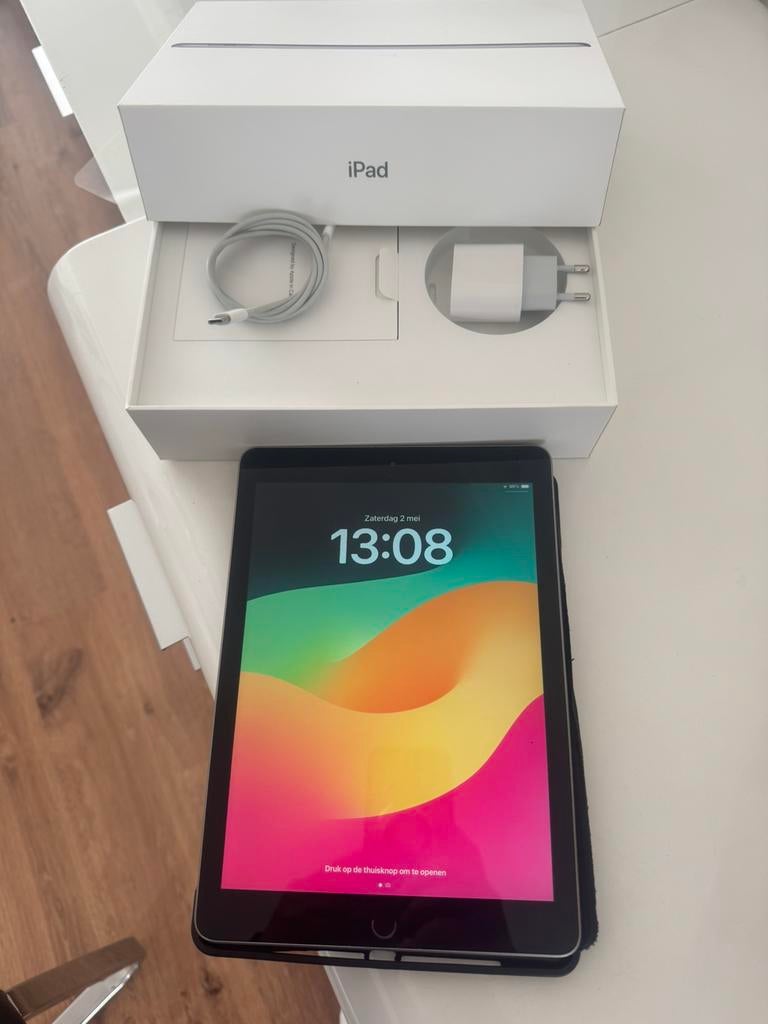 Apple ipad 6e generatie 32gb in goede staat, Computers en Software, Apple iPads, Ophalen, Zo goed als nieuw, Apple iPad