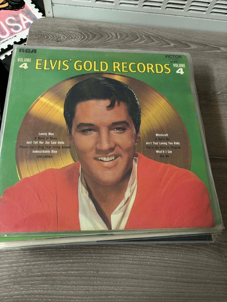 Elvis lp, golden records 4, Franse persing, orange label,, CD & DVD, Vinyles | Rock, Enlèvement ou Envoi, Housse de protection extérieure