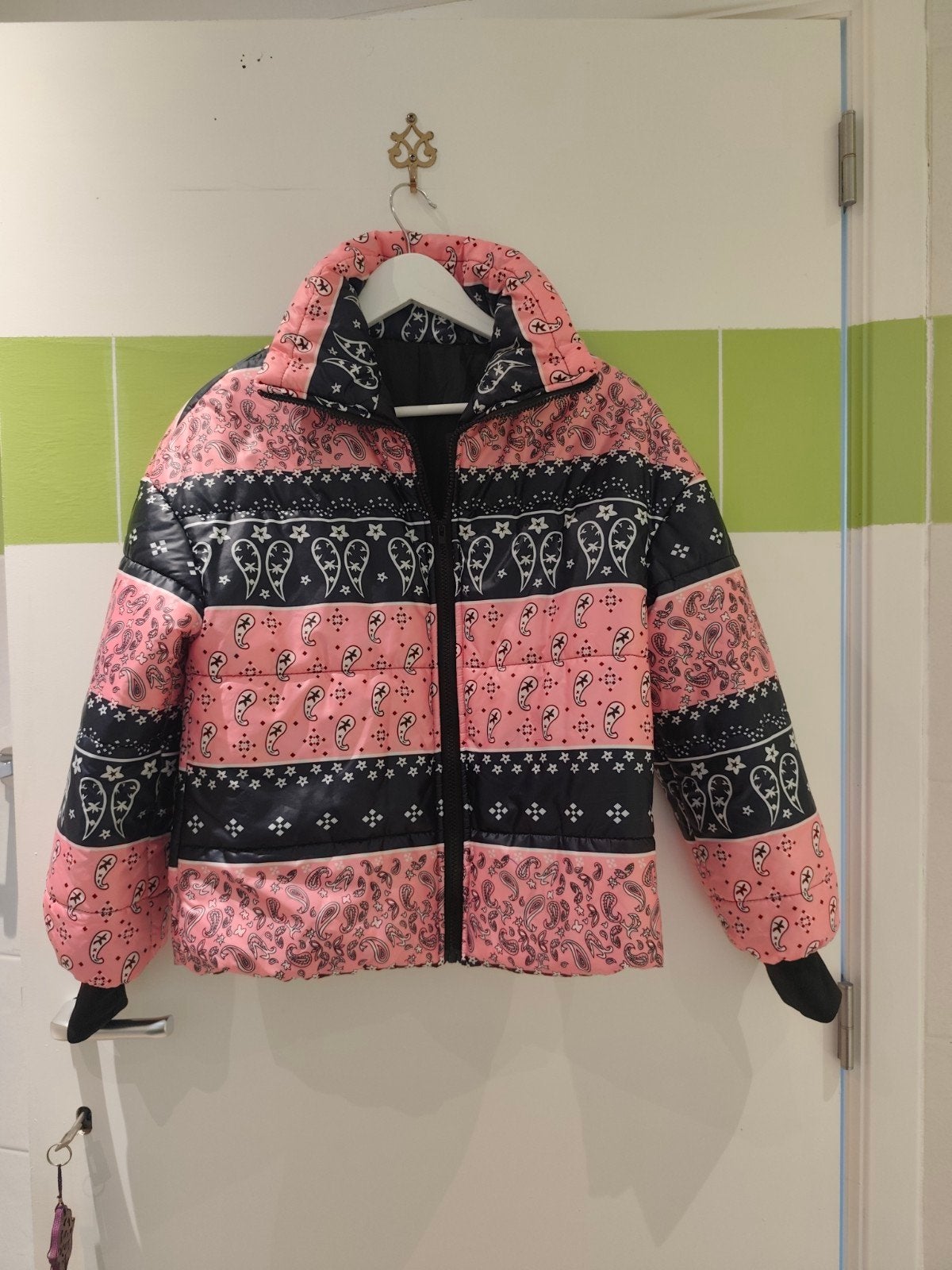 Mooi Japans donsjack, meisjesachtig, elastische manchetten., Ophalen of Verzenden, Zo goed als nieuw, Maat 36 (S), Jack