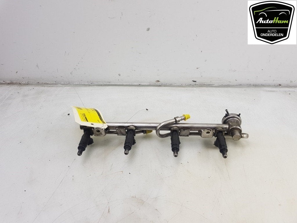 RAMPE D'INJECTION Audi A4 Avant (B6) (01-2001/01-2005), Utilisé, Audi
