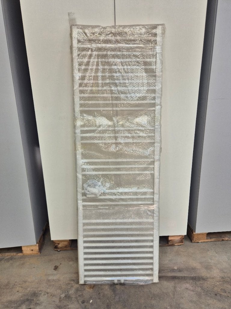 radiateur sèche serviette 180x60cm + vanne très bon état, Bricolage & Construction, Chauffage & Radiateurs, 800 watts ou plus