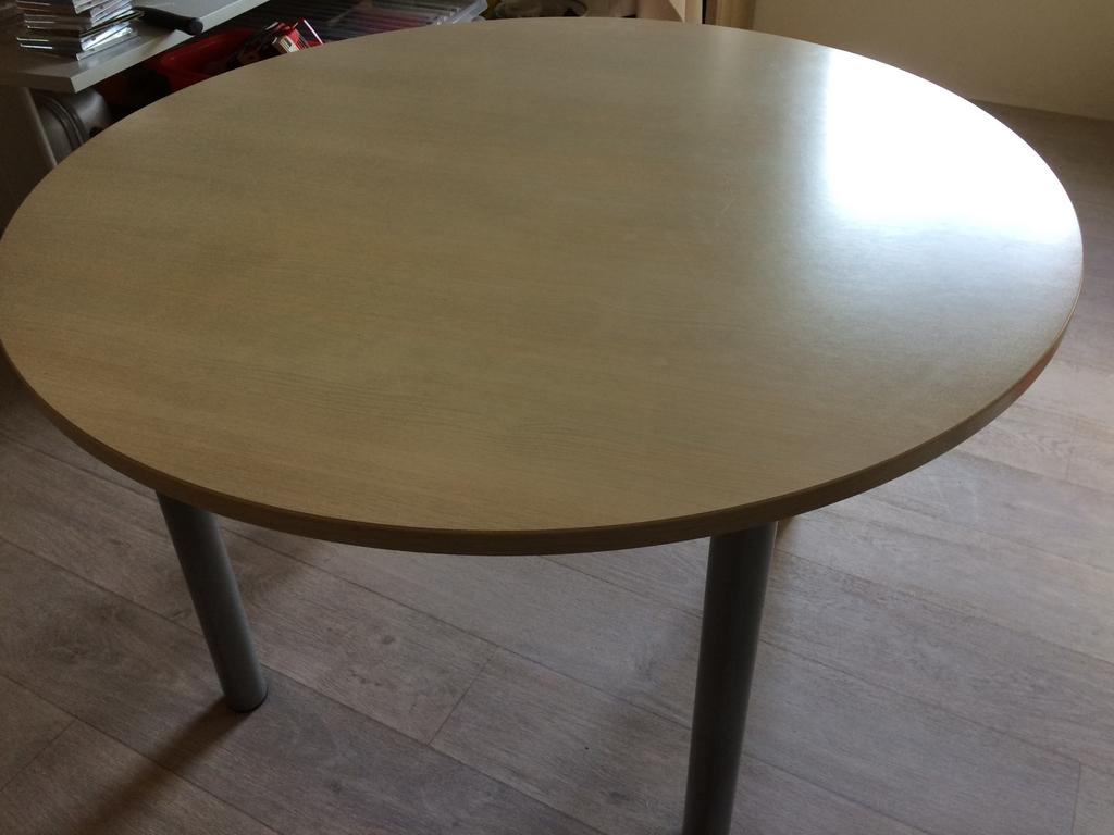 Table de cuisine 120 x 70 (h) cm, Quatre personnes, Rond, 50 à 100 cm, 100 à 150 cm