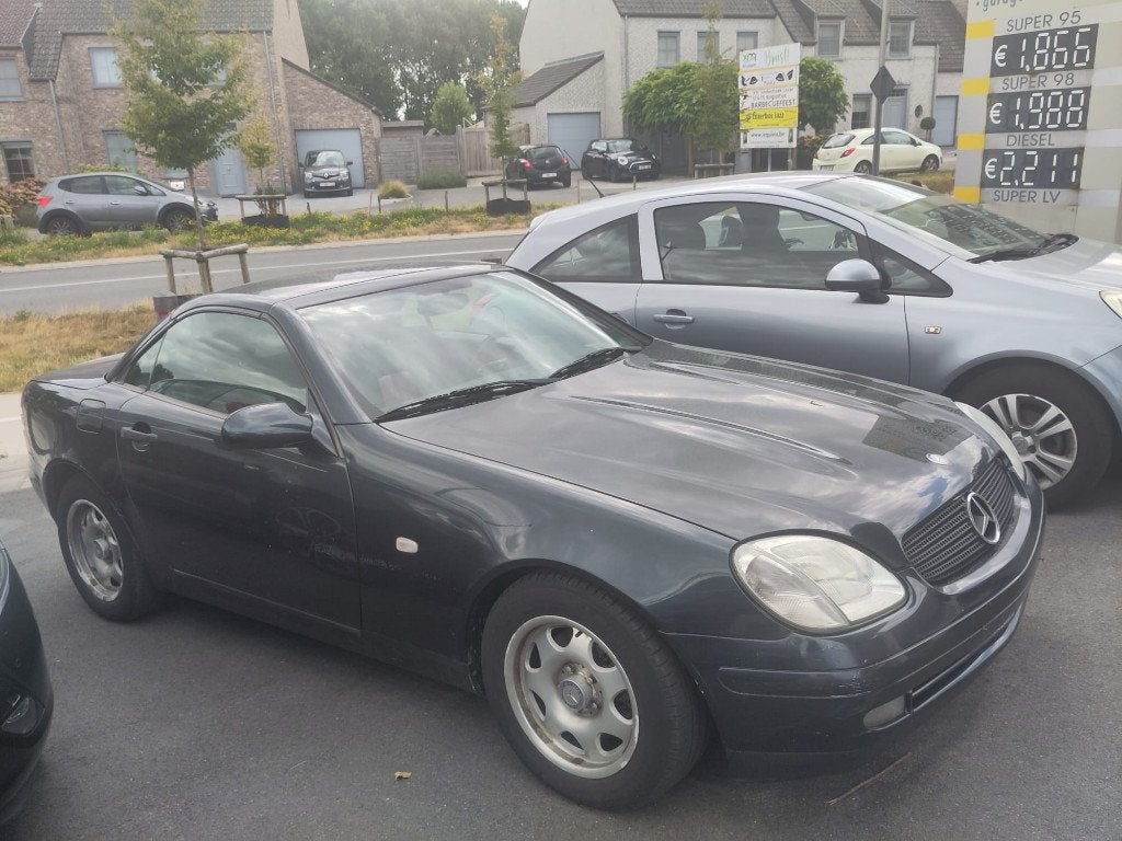 Mercedes SLK 200 (bijna oldtimer), Autos, Mercedes-Benz, 100 kW, Achat, Cabriolet, Toit ouvrant
