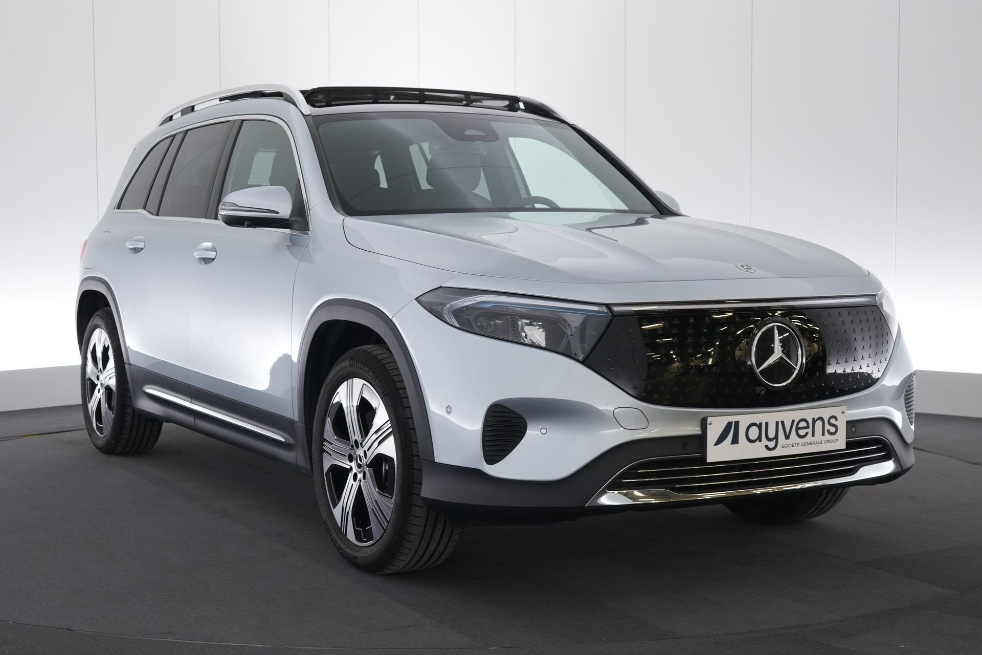(2GLS527) Mercedes-Benz EQB, Autos, Argent ou Gris, EQB, Entreprise, Carnet d'entretien