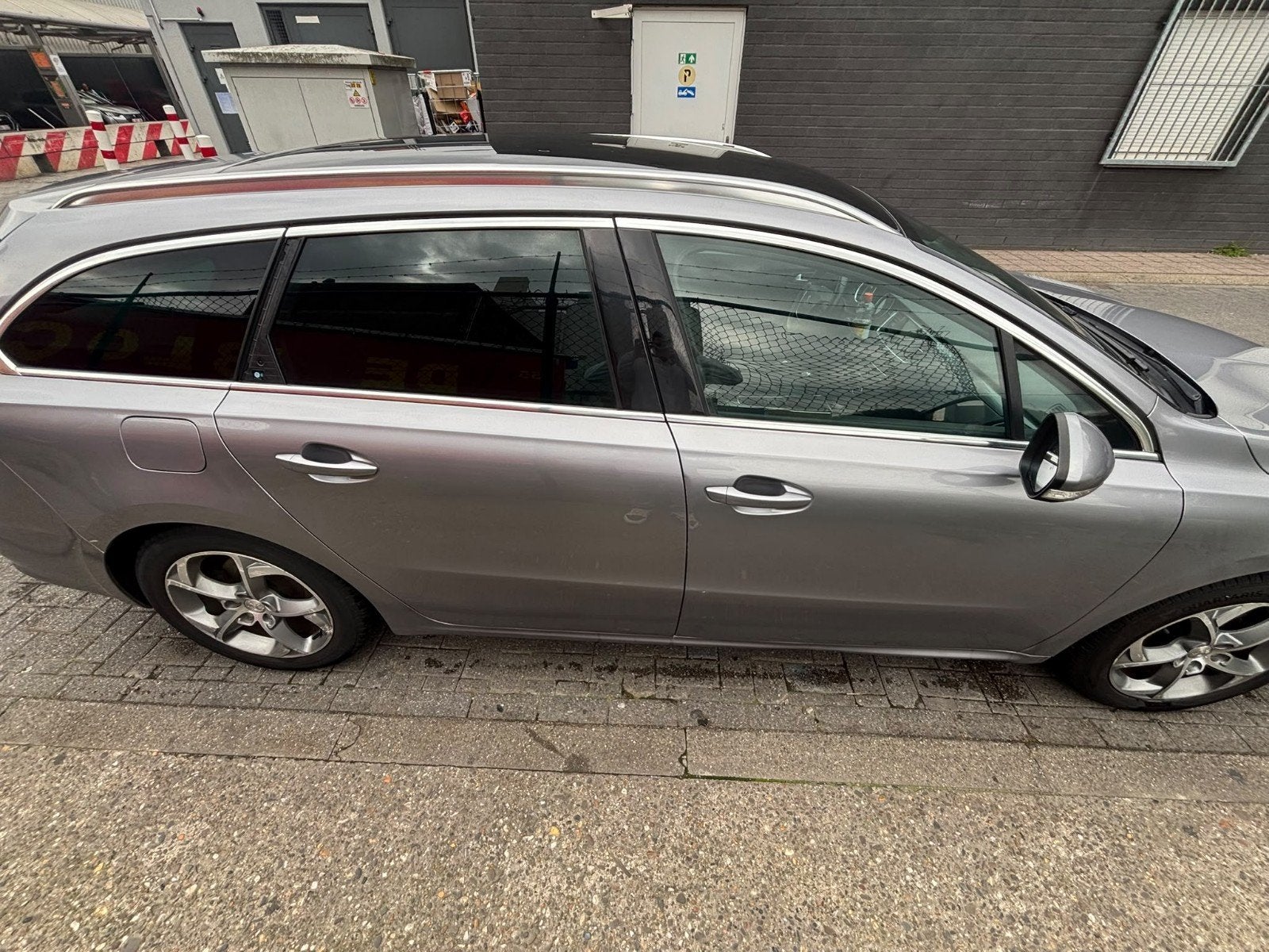 Peugeot 508 sw - 1.6blue hdi - bwj: 2/2018, Autos, Cuir, Argent ou Gris, Entretenue par le concessionnaire, Noir