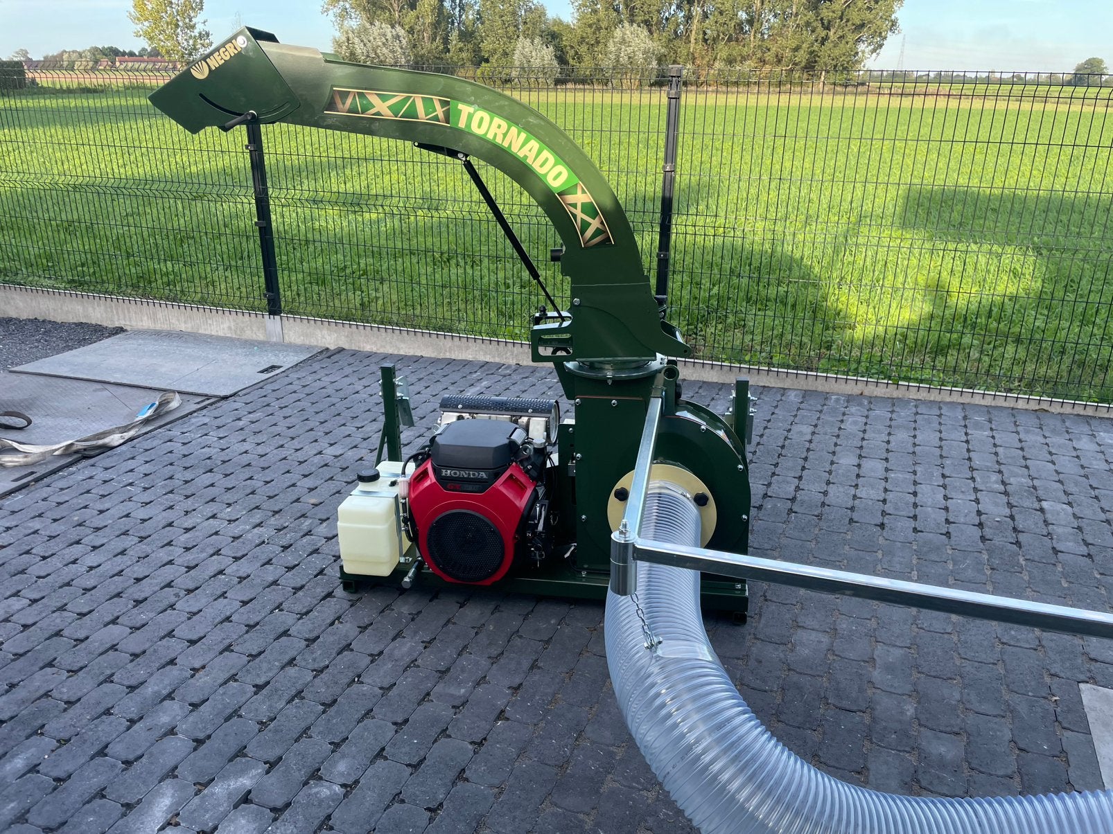 NEGRI TORNADO T20 – 21 PK – Professionele bladzuiger, Zakelijke goederen, Ophalen