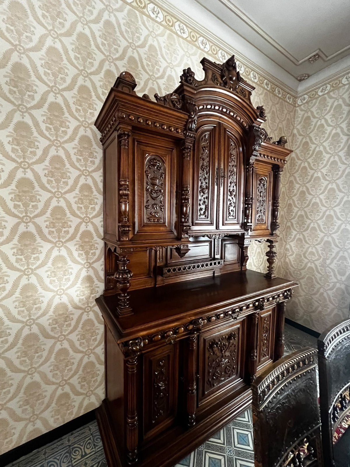 Beaux meubles anciens de style Henri II, Enlèvement