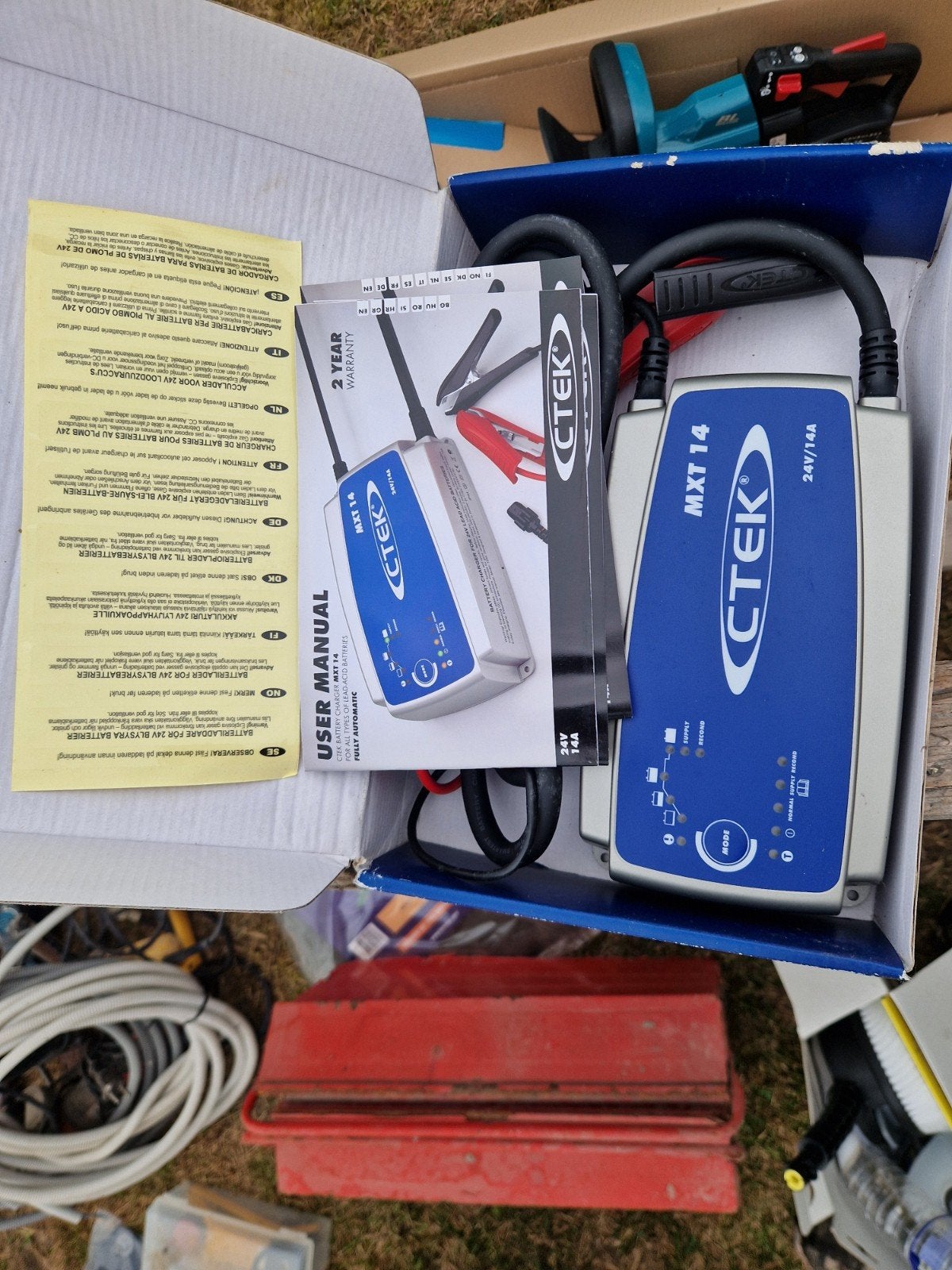 NIEUW IN DOOS: CTEK MXT 14 Professionele Acculader (24V / 14, Auto-onderdelen, Accu's en Toebehoren, Ophalen