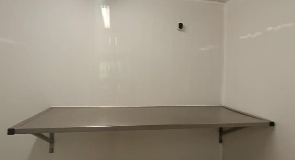 Table inox