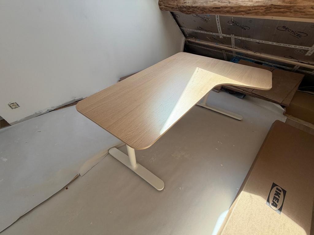 Hoek bureau Ikea Bekant, Ophalen, Zo goed als nieuw