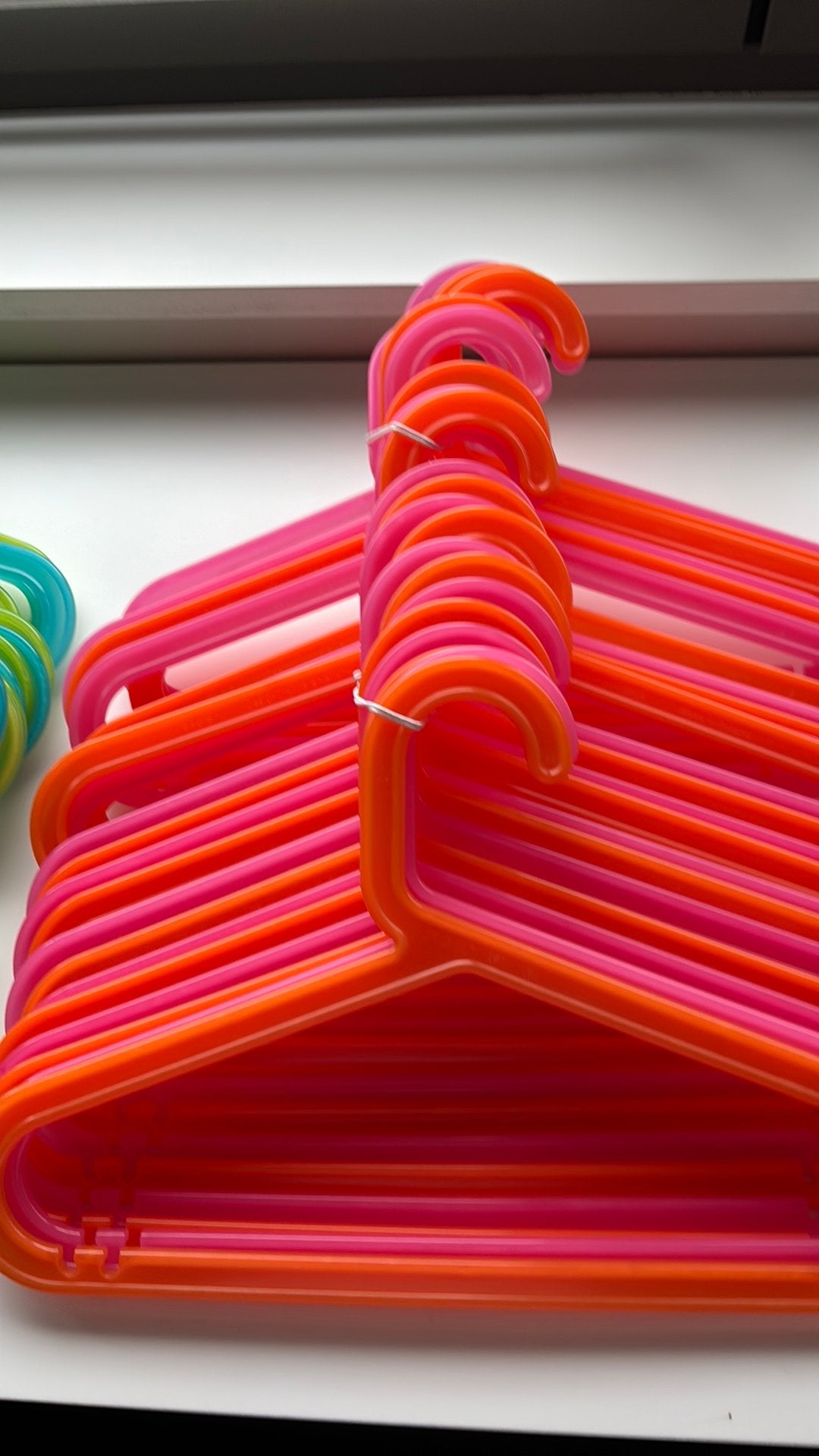 Kinder kledinghangers, Ophalen, Zo goed als nieuw