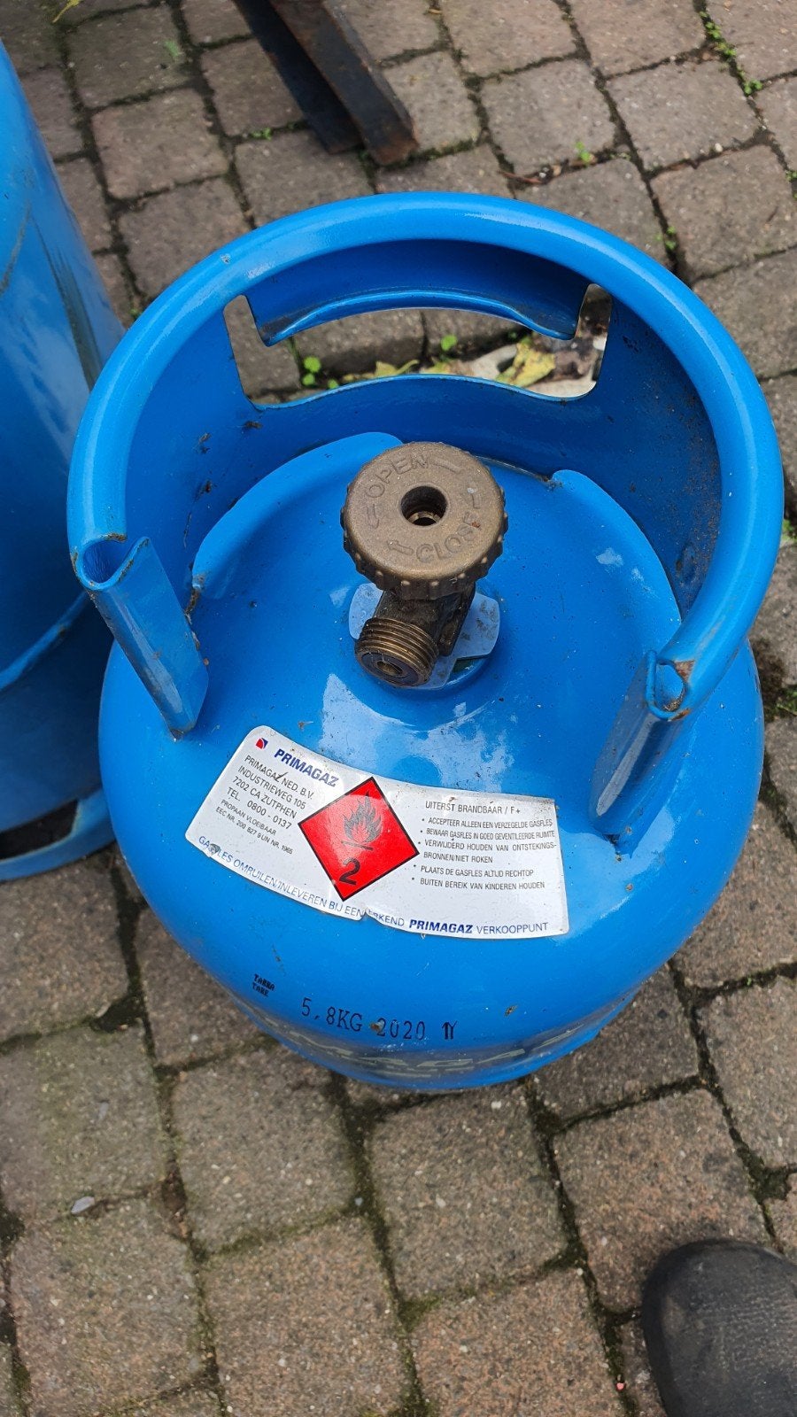 gas flessen, Ophalen