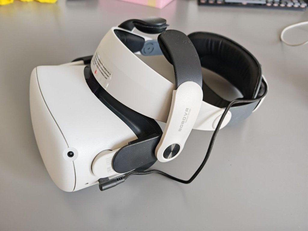Oculus Quest 2 64GB + BOBOVR + 2 extra accu’s, Enlèvement, Utilisé, Lunettes VR, Autres plateformes